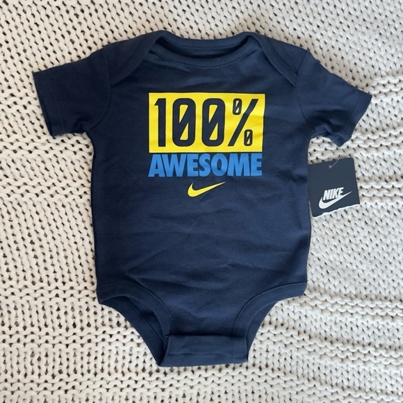 NWT Nike Baby Boy Blue Snap Onesie 0-3 Months - Picture 1 of 3